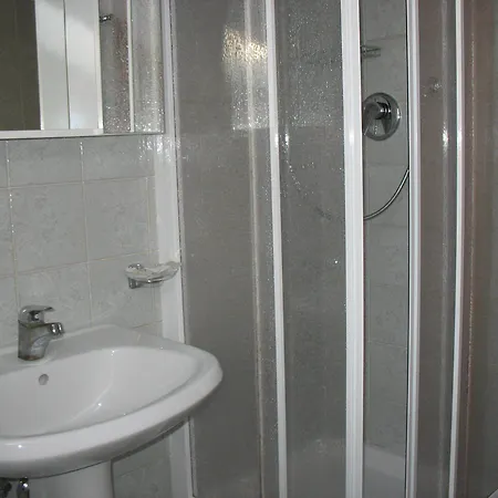 Bompadre 3* チヴィタノーヴァ・マルケ